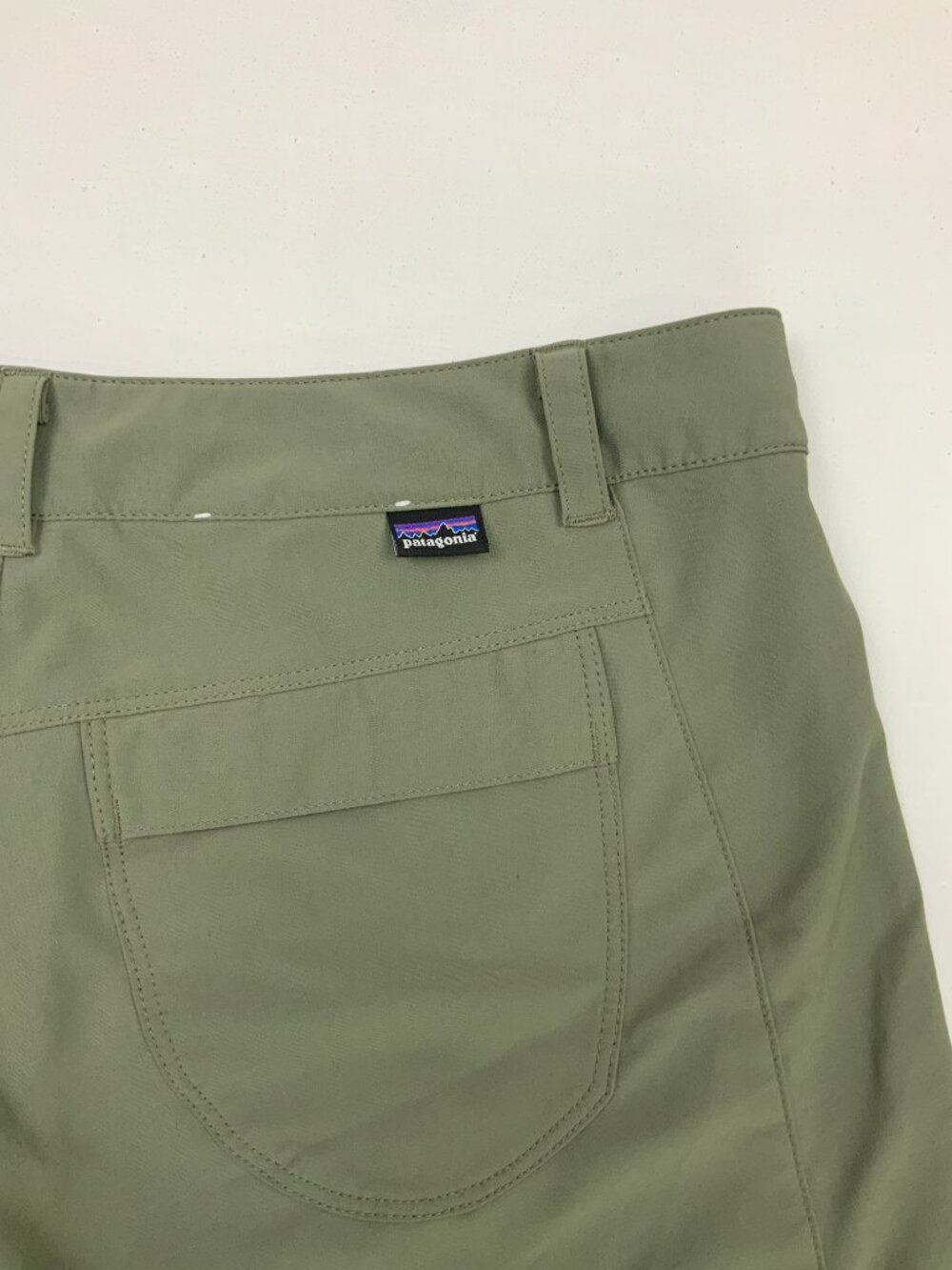 Patagonia Happy Hike Women's Shorts in Olive/Army Green Sz 6 - Picture 15 of 16